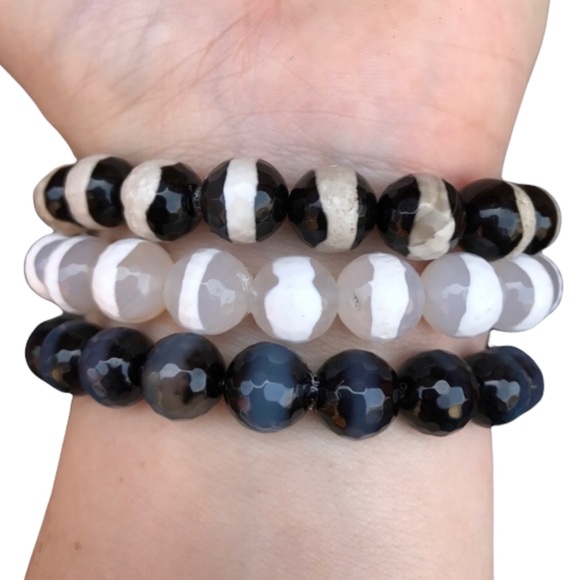 Striped Agate Buddha Beaded stretch Bracelet - Picture 5 of 12